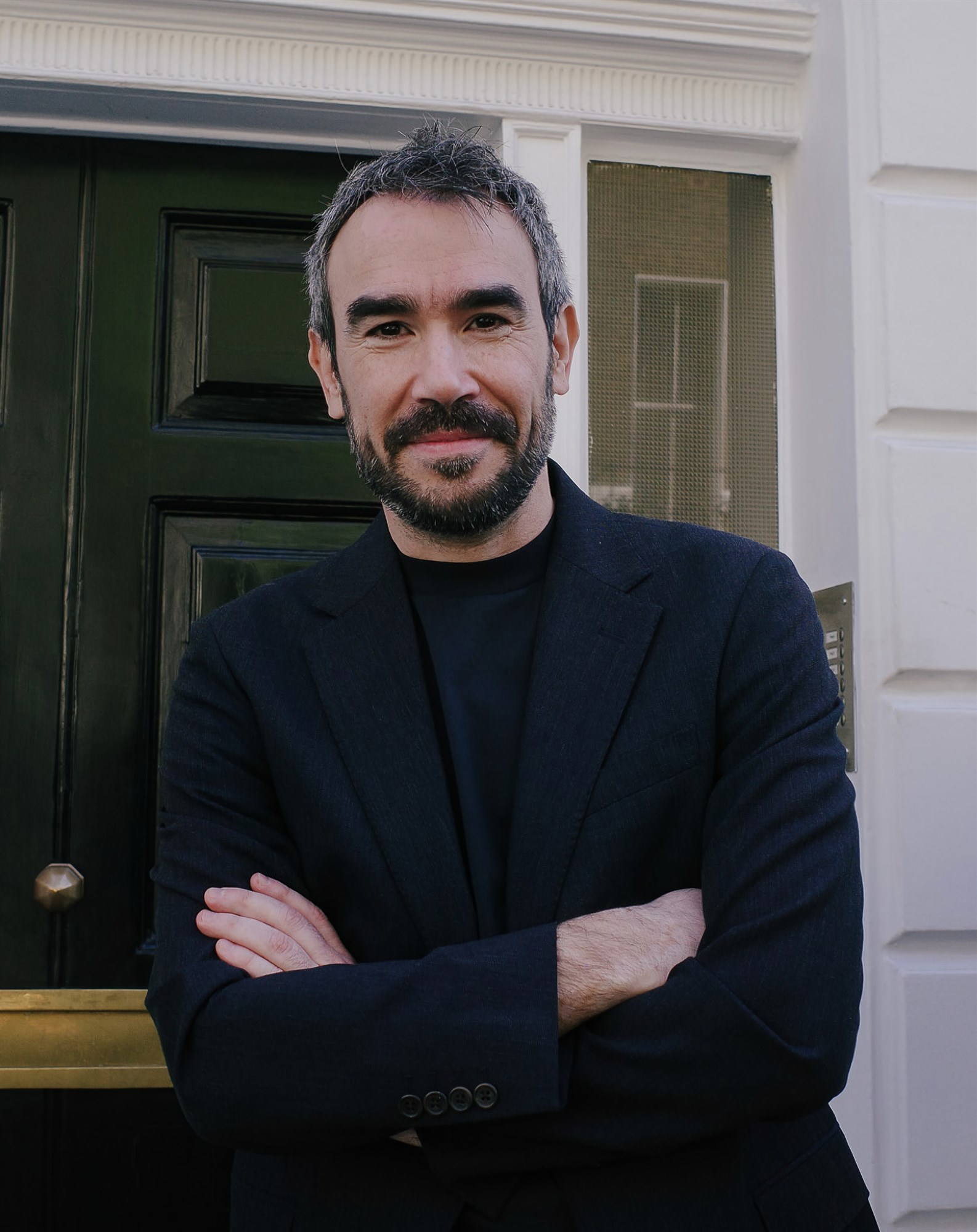 george pic 1586x2000